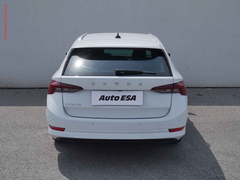 Škoda Octavia (2021) 2.0TDi, ČR, DSG - fotka 5 z 17