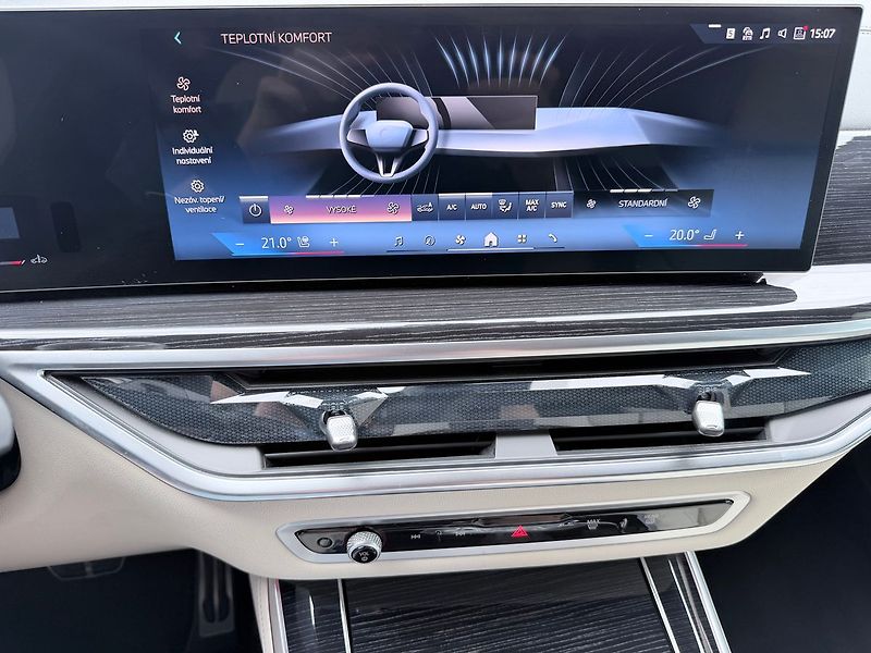 BMW X5 30xD Vzduch Nezávislé Tažné - fotka 30 z 35