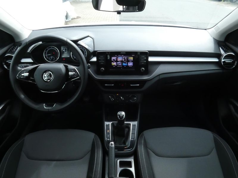 Škoda Fabia IV AmbitionPlus 1.0 TSI /70kW - fotka 16 z 30