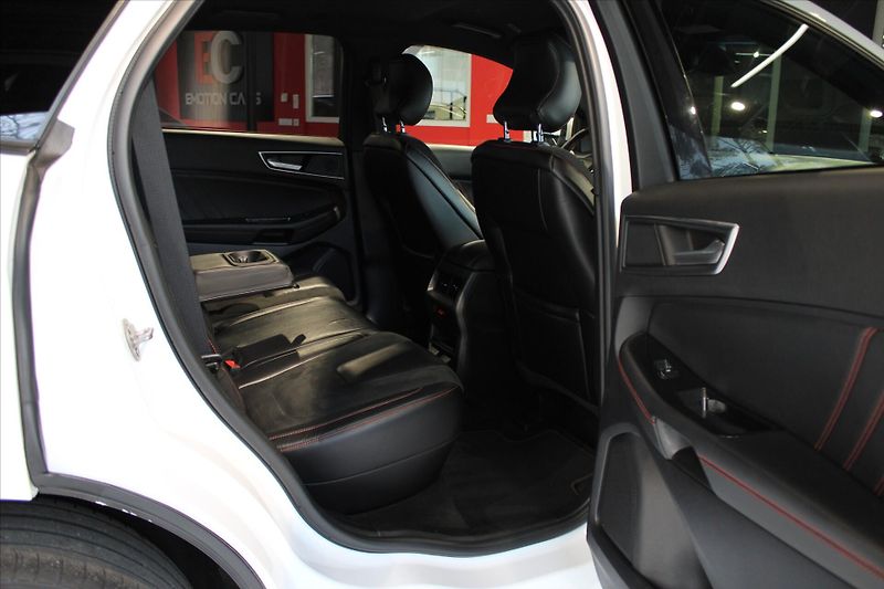Ford Edge TDCi AWD Bi-Turbo ST-Line - fotka 28 z 36