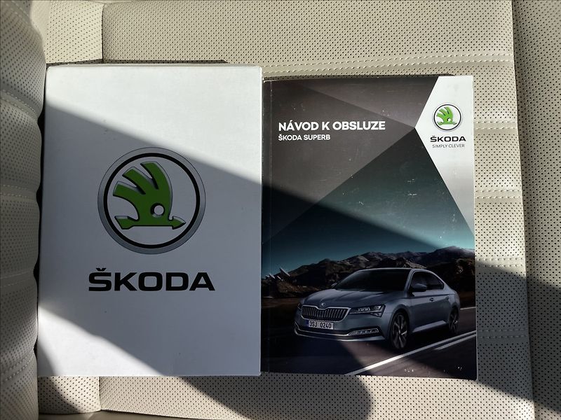 Škoda Superb 2,0 TSI 4x4 Combi L&K WEBA - fotka 19 z 24