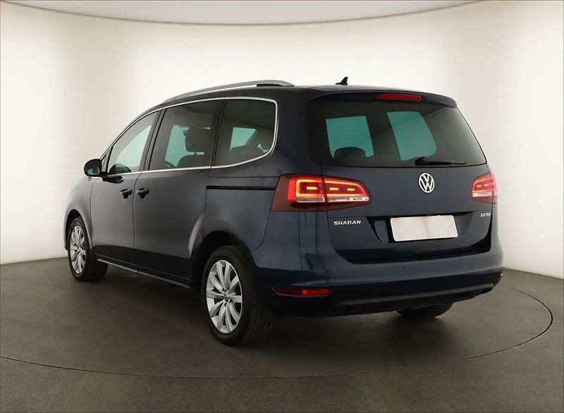 Volkswagen Sharan (2017) Highline 2.0 TDI BMT - fotka 4 z 19