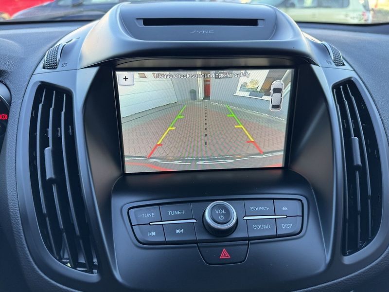 Ford Kuga (2017) 2.0TDCi AWD Xenony Kamera - fotka 12 z 49