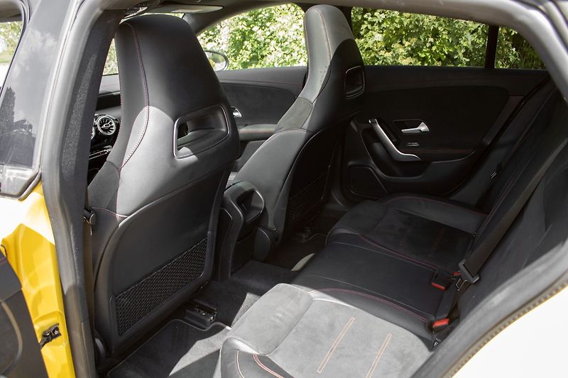 Mercedes-Benz CLA - fotka 28 z 35