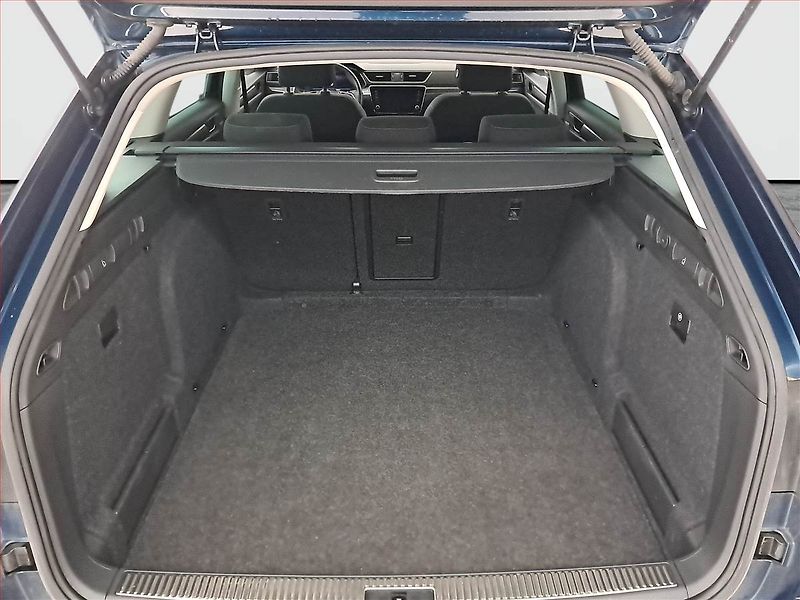 Škoda Superb (2023) Style 2.0 TDI - fotka 14 z 21