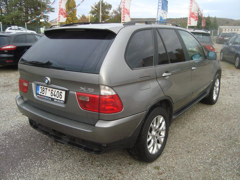 BMW X5 (2004) 3,0D  4x4 - fotka 3 z 16