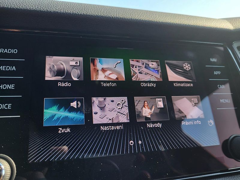 Škoda Kodiaq 2.0 TDi DSG 4x4 SPORTLINE - fotka 15 z 47