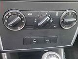 Mercedes-Benz Třídy B (2009) 1.7i B170, AC, park.čidla - náhled 13