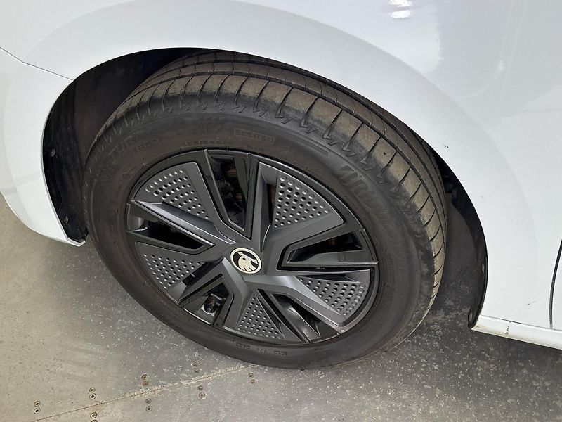 Škoda Fabia Style Plus - fotka 27 z 28