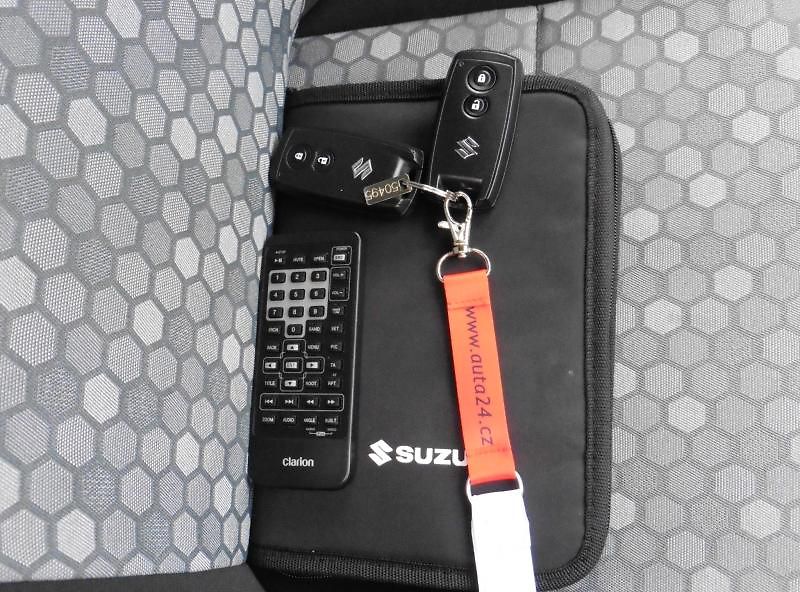 Suzuki SX4 1,6 VVTi Style 4x4 Navi 1.maj. - fotka 16 z 16