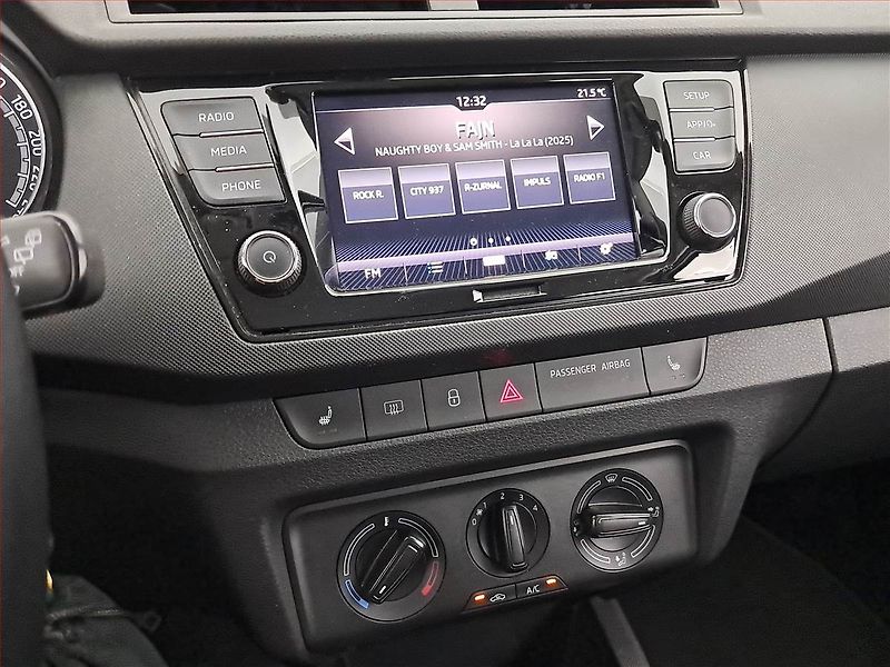 Škoda Fabia (2022) 1.0 TSI, ČR,1.maj, Tempomat - fotka 12 z 15