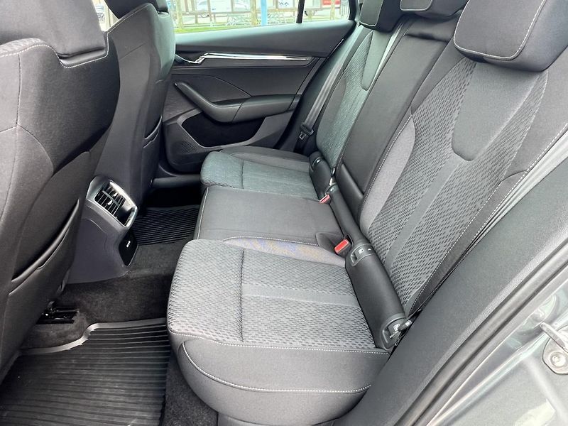 Škoda Octavia (2023) 2.0TDi 110kW DSG Style - fotka 10 z 15