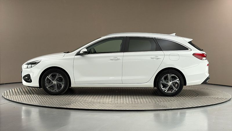 Hyundai i30 1.0 T-GDI Smart Kombi - fotka 4 z 24