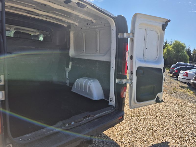 Renault Trafic (2018) 1.6Dci L2H1 6 Míst - fotka 26 z 26