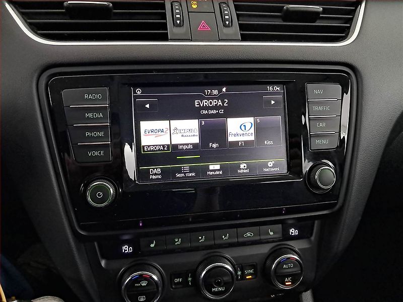 Škoda Octavia (2015) Ambition Plus 2.0 TDI - fotka 12 z 19