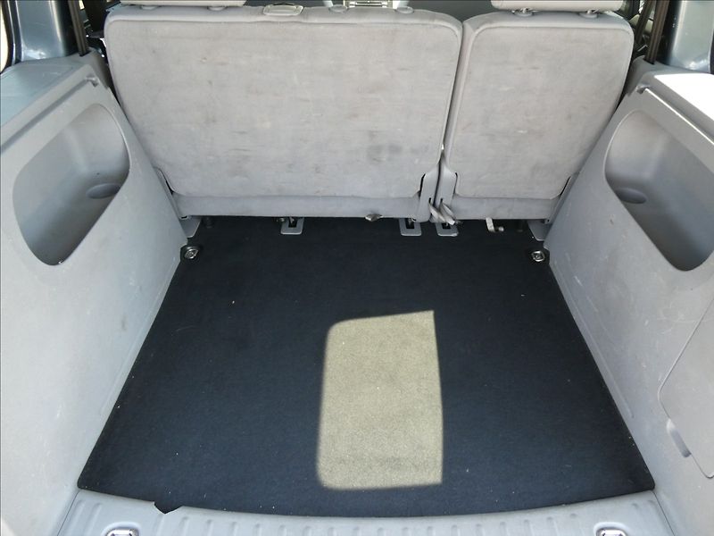 Volkswagen Caddy 1,9 TDi Life 5.míst,klimatizac - fotka 10 z 33