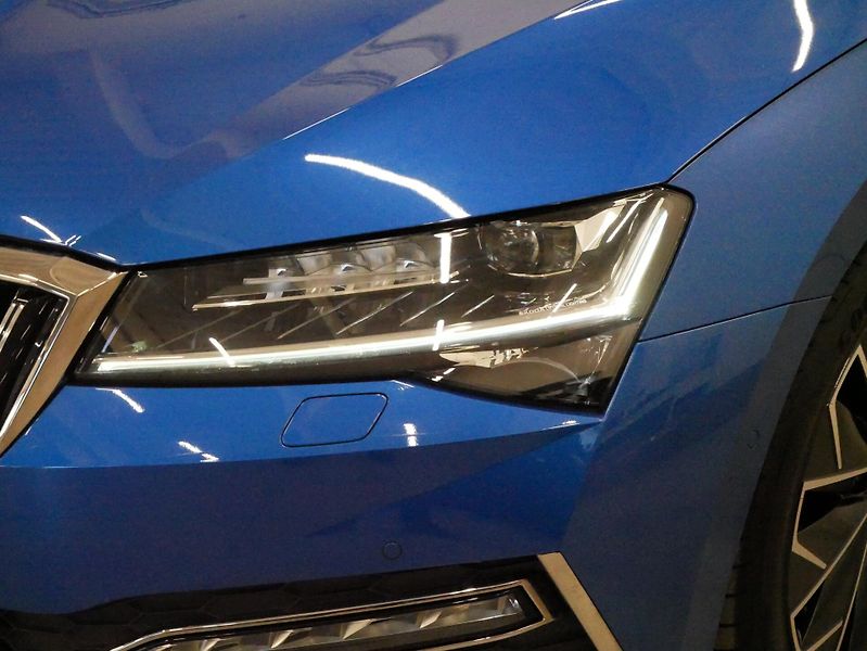 Škoda Superb - fotka 9 z 30