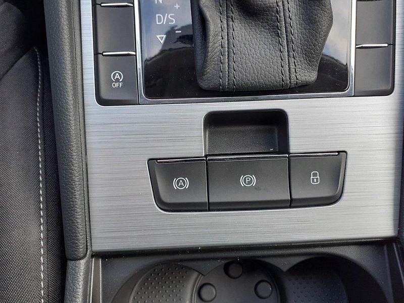 Škoda Superb (2020) 2.0 TDi 140Kw DSG ČR - fotka 19 z 32