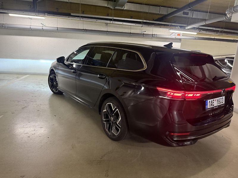 Volkswagen Passat (2024) Combi - fotka 11 z 15