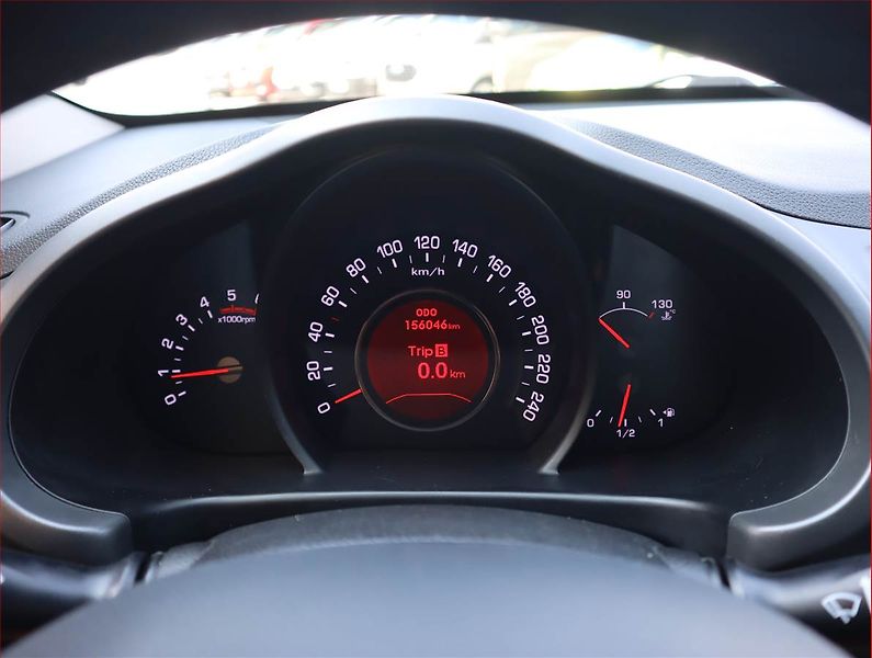 Kia Sportage (2012) 2.0 CRDi, 4X4, Tempomat - fotka 11 z 17