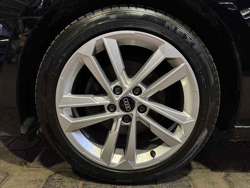 Audi A3 35TDI 110kW 2XALU MATRIX LED - fotka 38 z 41