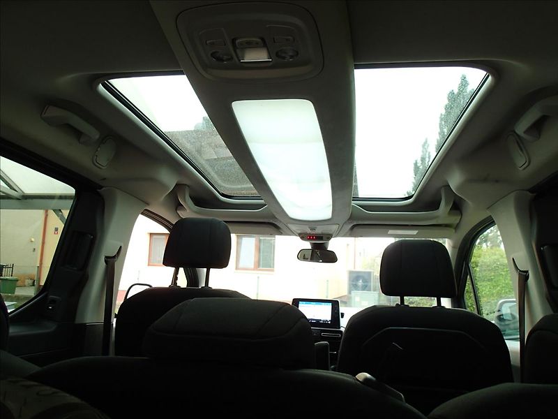 Citroën Berlingo 1,5 ČR, TAŽNÉ - fotka 41 z 45