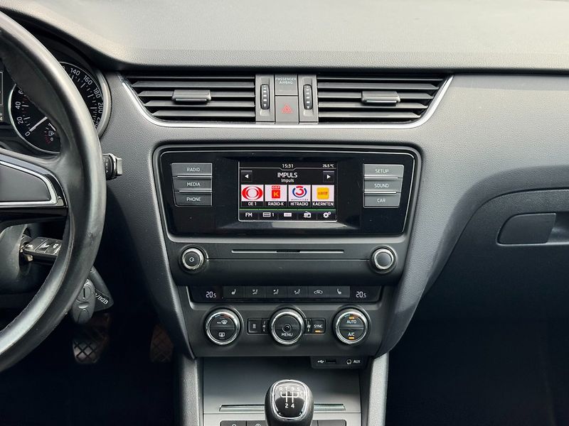 Škoda Octavia (2015) Ambition 1.6 TDI 81kW - fotka 20 z 29