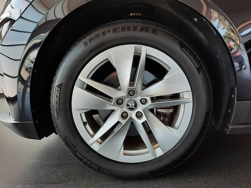 Škoda Enyaq (2022) 60 (132kW/57kWh) - fotka 21 z 23