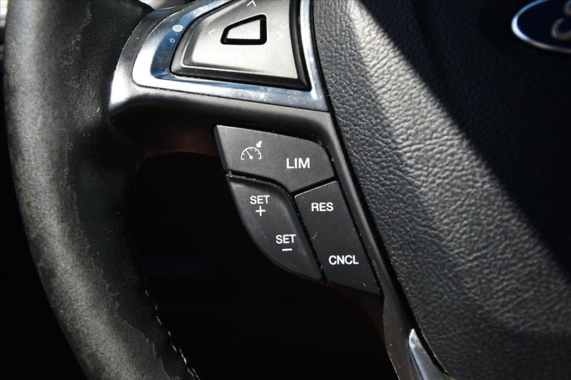 Ford Edge 2.0 TDCI 154kW AWD TITANIUM - fotka 15 z 27