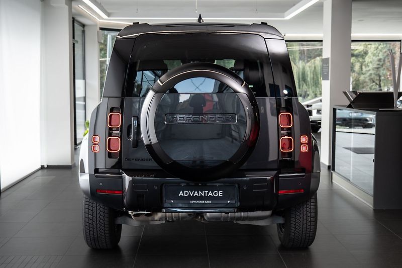 Land Rover Defender 110 D200 - fotka 3 z 23