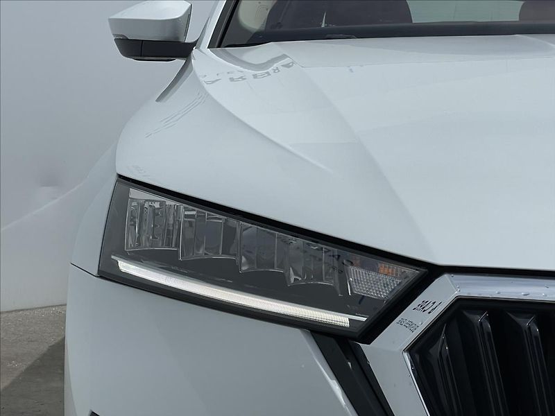 Škoda Octavia 2,0 TDI DSG Combi Style LED - fotka 21 z 24
