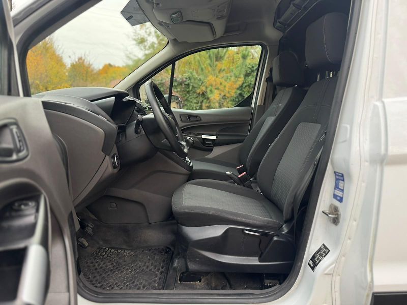 Ford Transit Connect 1.5  1.MAJITEL ČR TOP STAV  - fotka 17 z 21
