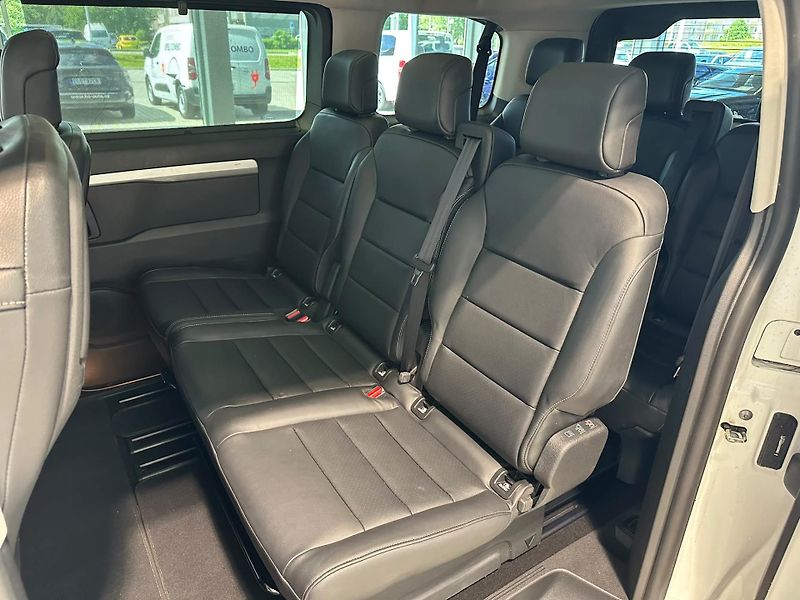 Peugeot Traveller (2018) 2.0HDi,GT,177 HP,L2,ČR - fotka 12 z 18