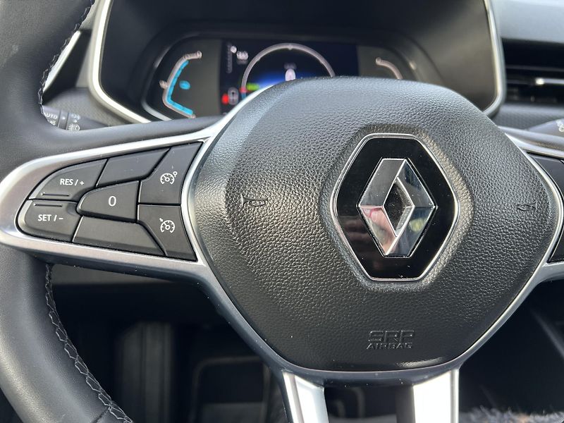 Renault Clio 1.6i E-TECH HYBRID AUTOMAT - fotka 12 z 33