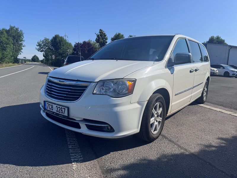 Chrysler Town & Country (2011) 3,6 V6 RT El dveře DO 2011 - fotka 6 z 18