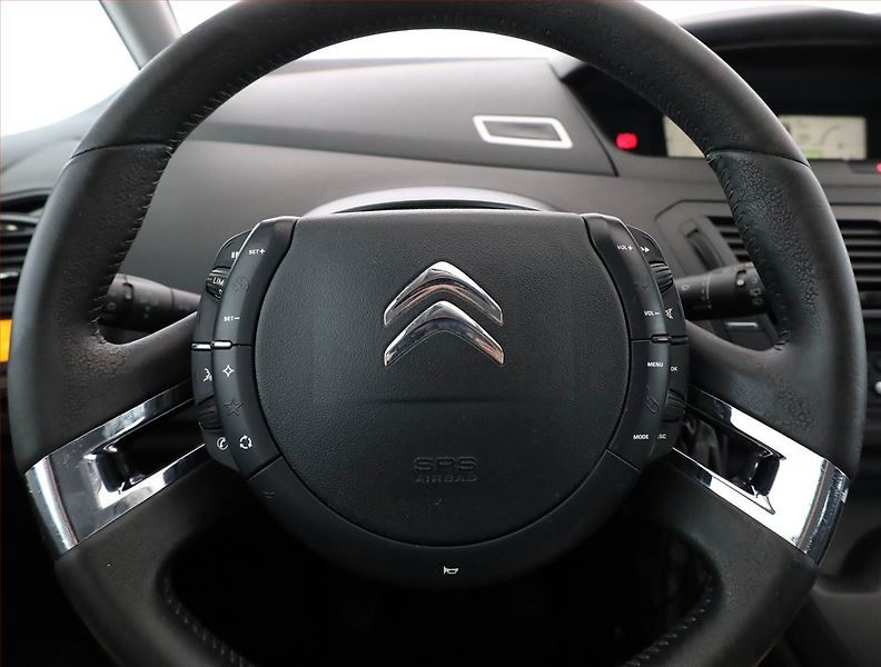 Citroën C4 Picasso (2012) 2.0 HDI, 7 míst, Serv.kniha - fotka 8 z 17