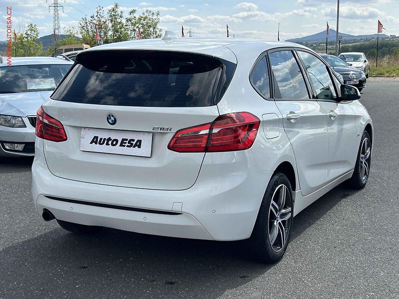 BMW Řada 2 (2016) 1.5i, ČR, autoAC, temp - fotka 4 z 19