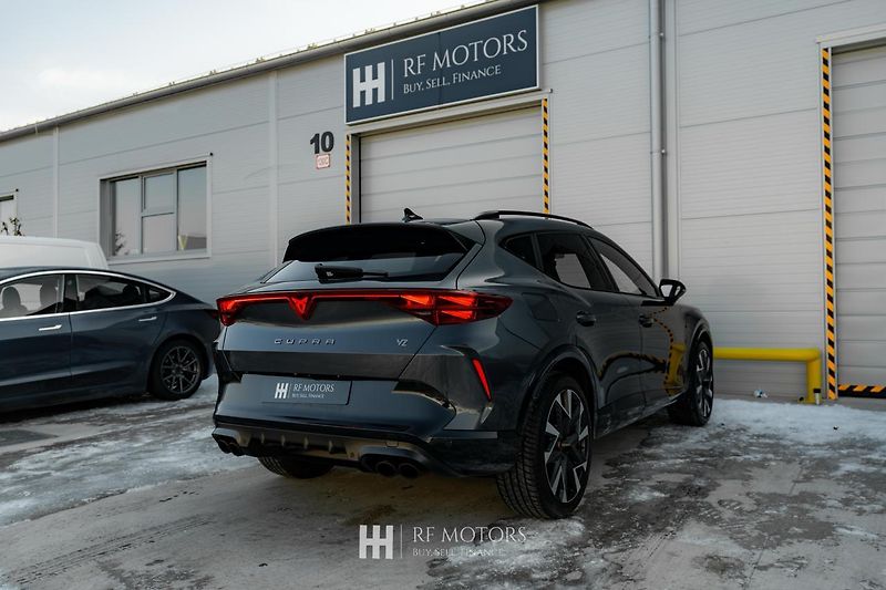 Cupra Formentor (2025) VZ 2,0 TSI 333 4Drive - fotka 12 z 53