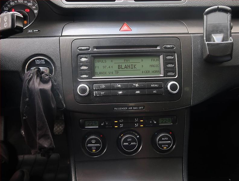 Volkswagen Passat (2005) 2.0 TDI, Tažné - fotka 12 z 16