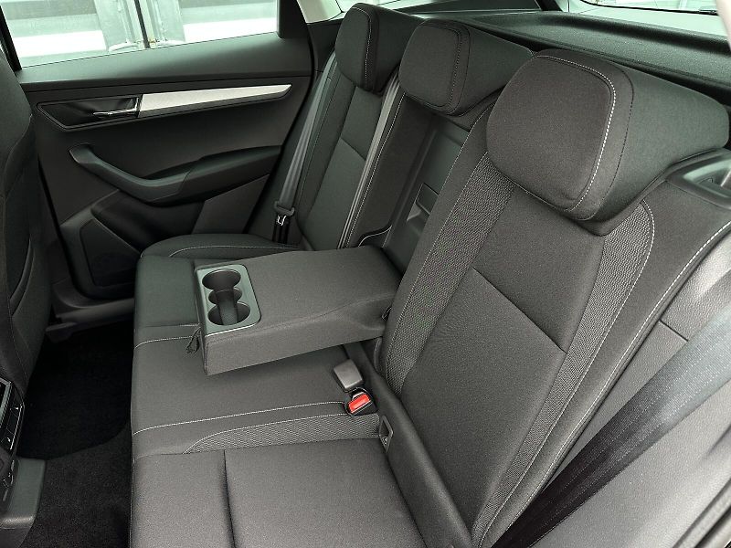 Škoda Karoq 1.5TSi DSG 150PS LED V.Cockpit - fotka 30 z 38