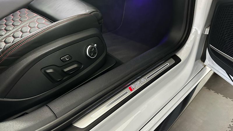 Audi RS 4 HOMOLOGOVANÝ VÝFUK REMUS - fotka 62 z 64
