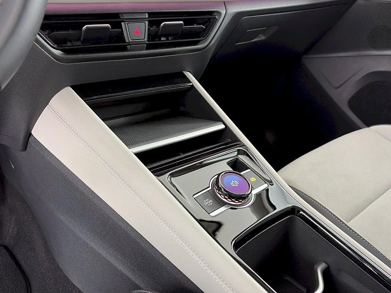 Volkswagen Tayron (2025) Elegance 1.5 TSI eHybrid 200kW - fotka 32 z 48