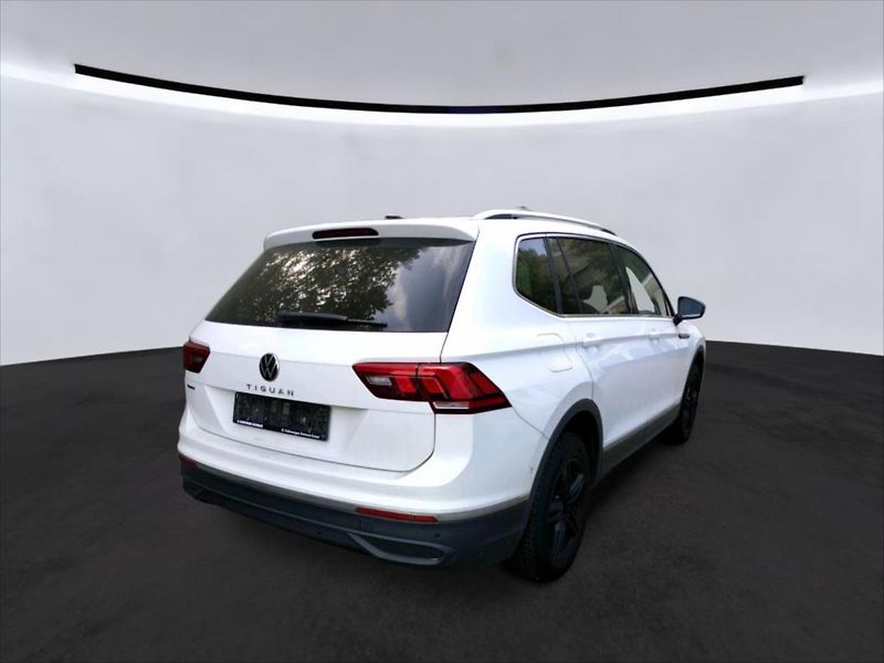 Volkswagen Tiguan 2,0 TDI PANORAMA WEBASTO TAŽNÉ - fotka 4 z 9