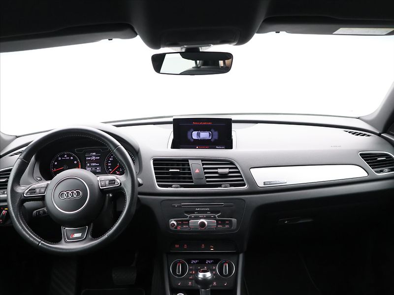Audi Q3 2,0 TFSI 162kW quattro S-Line - fotka 30 z 37