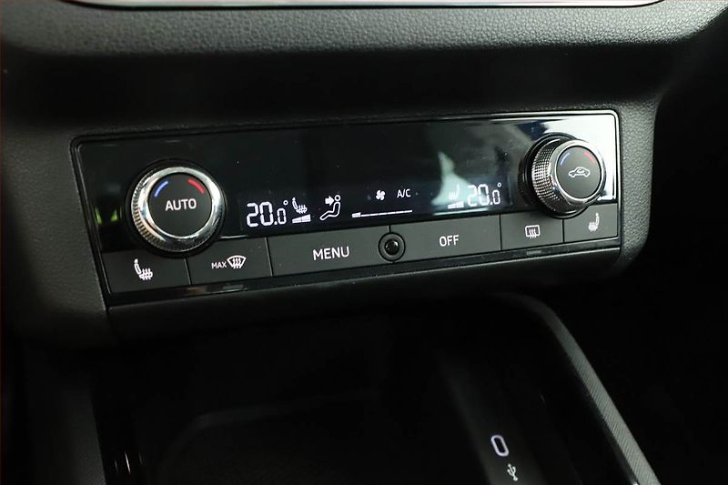Škoda Scala (2019) 1.5 TSI, Automat, Serv.kniha - fotka 18 z 21
