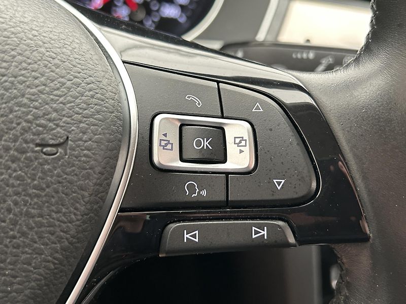 Volkswagen Passat Variant 2,0 TDI Highline - fotka 15 z 27