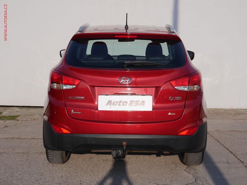 Hyundai ix35 (2010) 2.0CVVT, ČR, AC, TZ - fotka 5 z 16