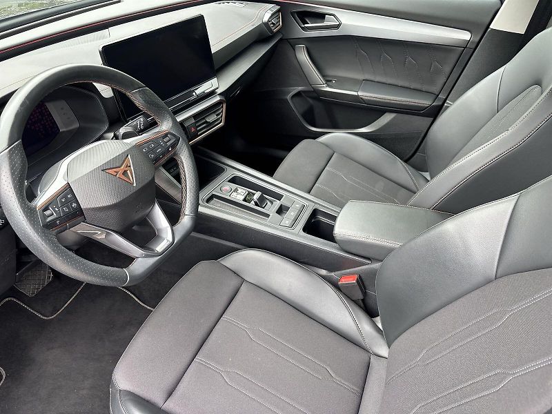 Cupra Formentor (2024) 1.5 TSI DSG - fotka 7 z 28
