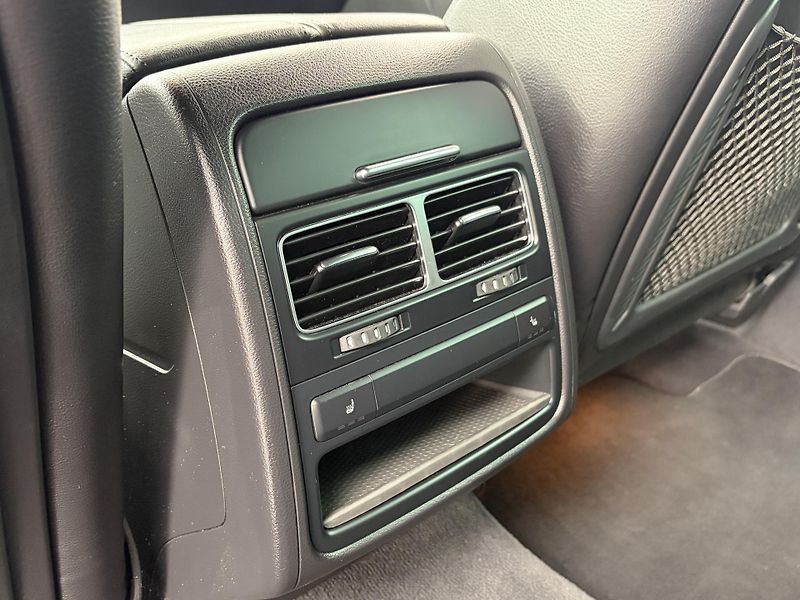 Volkswagen Touareg (2011) 180kW/PLNÝ SERVIS/N.ROZVODY/ - fotka 16 z 22
