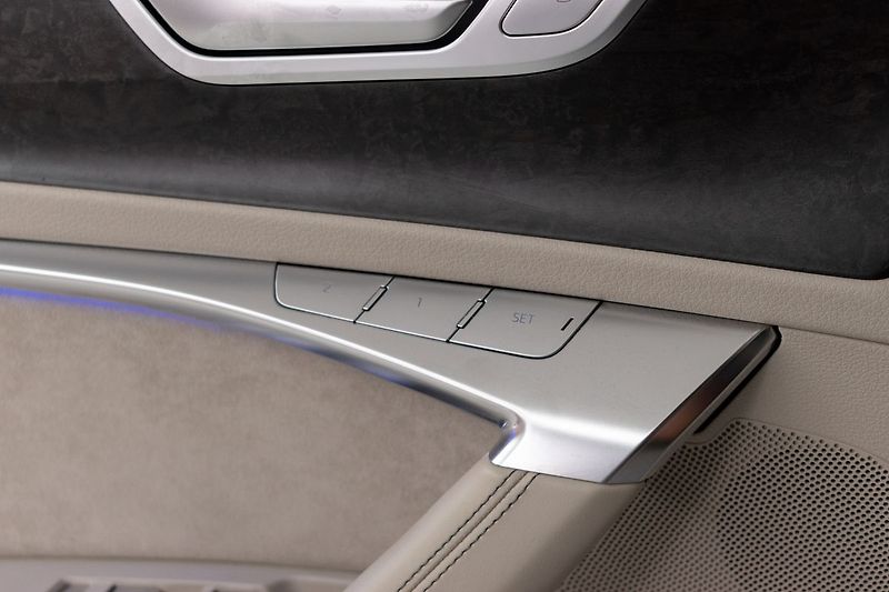Audi A6 45TFSI 4x4*DESIGN*DPH*ČR 1.MAJ - fotka 15 z 47